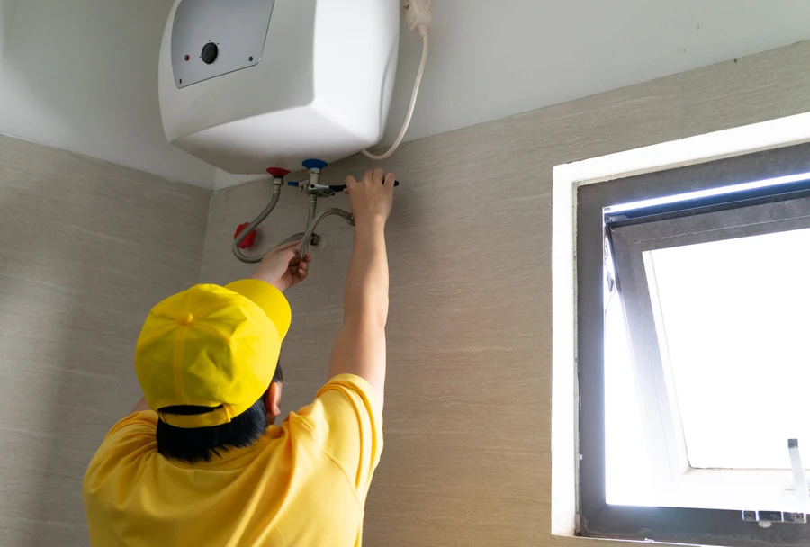 The Role Of An Hvac Contractor In Water Heater Efficiency in Aurora, IL